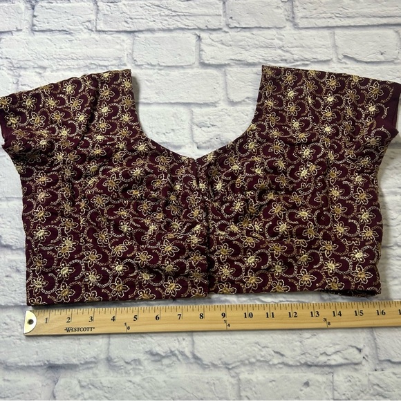 Readymade Saree Blouse. Maroon with Golden Flower Embroidery. - Picture 3 of 6